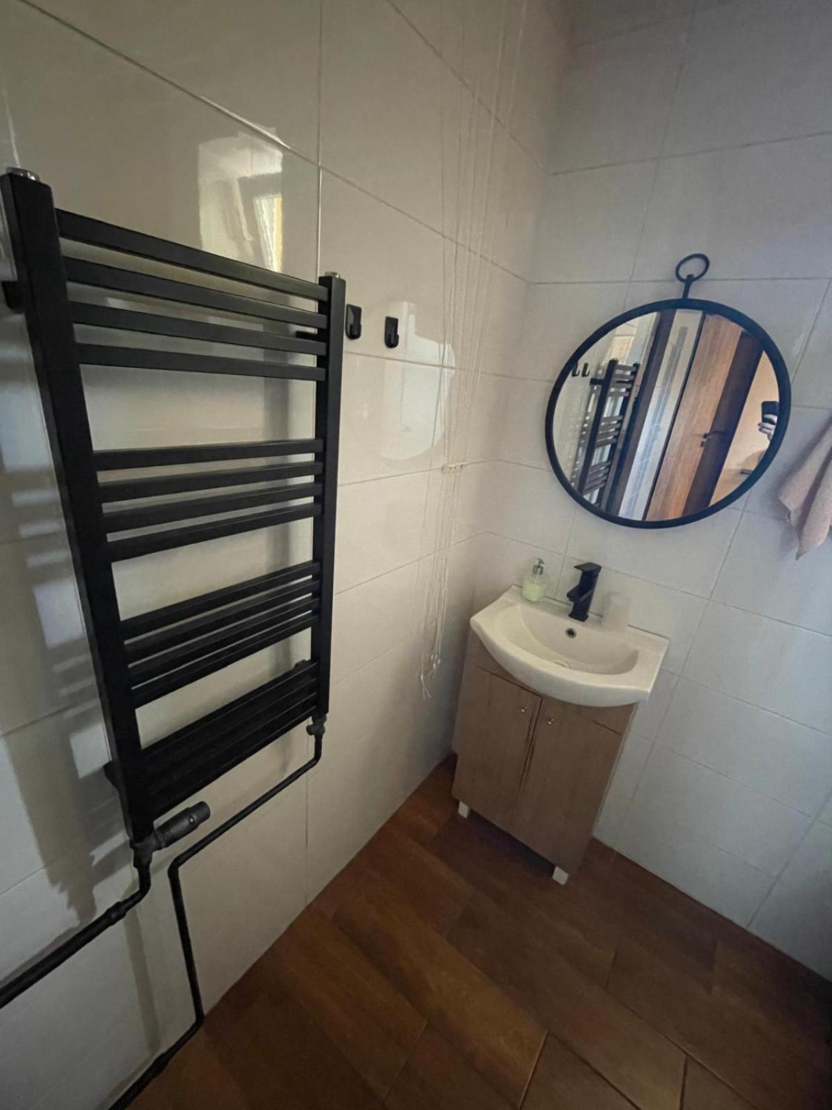 Mieszkanie Na Osiedlu Siedemsetlecia Uniejów Extérieur photo
