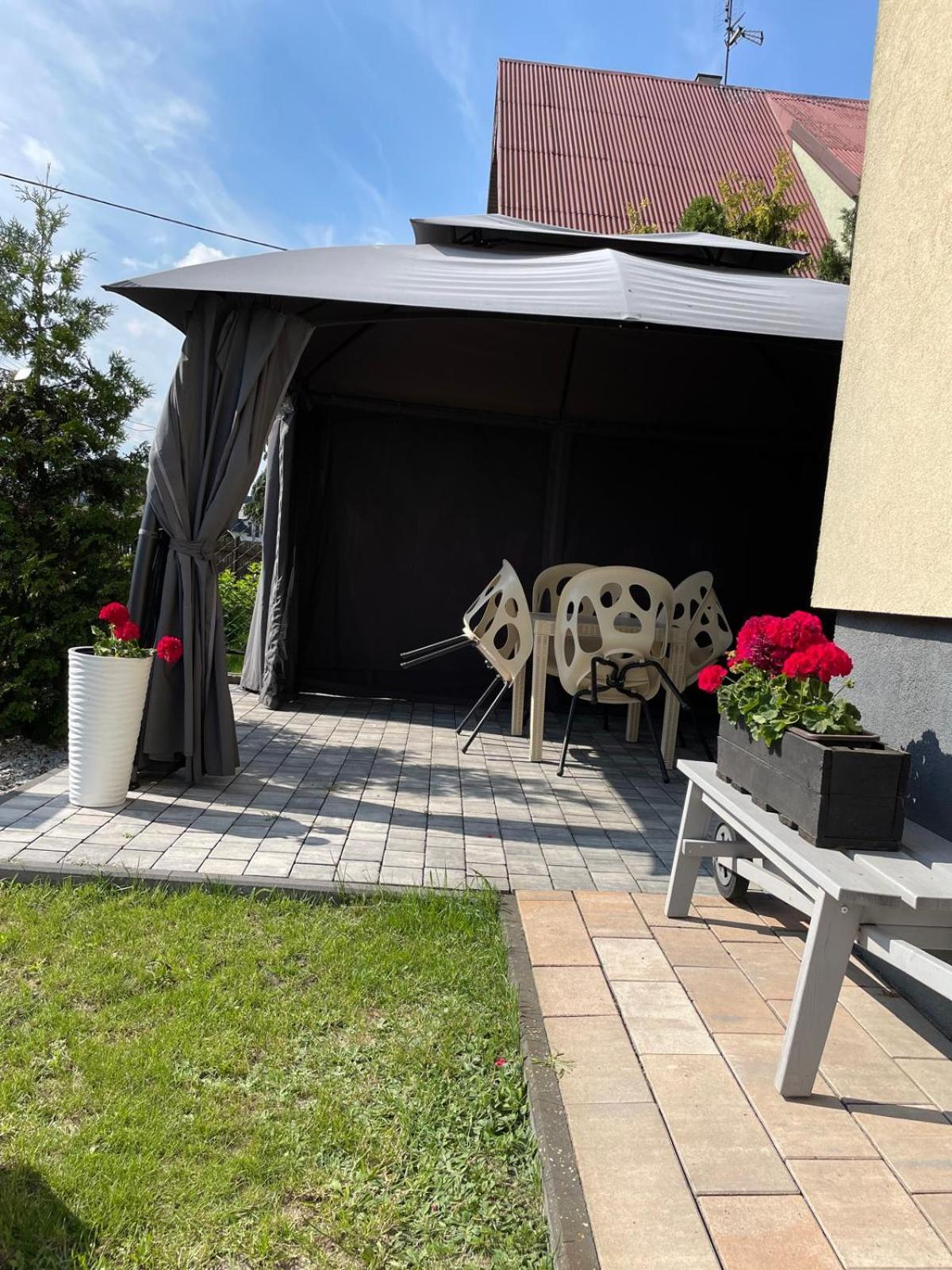 Mieszkanie Na Osiedlu Siedemsetlecia Uniejów Extérieur photo